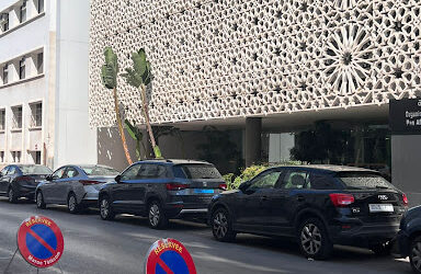 Holel Hotel Dorhmi en la ciudad de Rabat
